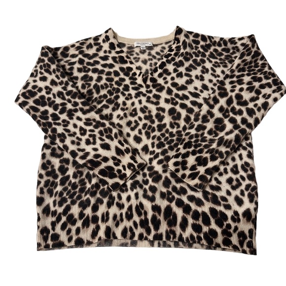 Equipment Sweaters - Equipment Cashmere Leopard Print V Neck Sweater